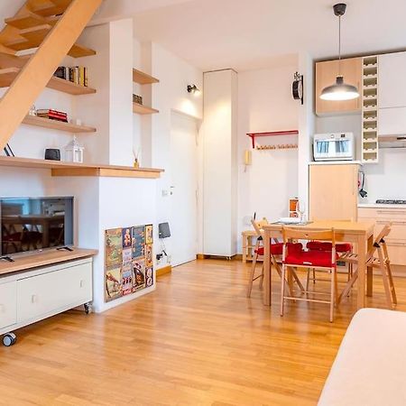 Guest Planet - Grazioso Bilocale Bande Nere M1 Lejlighed Milano Eksteriør billede